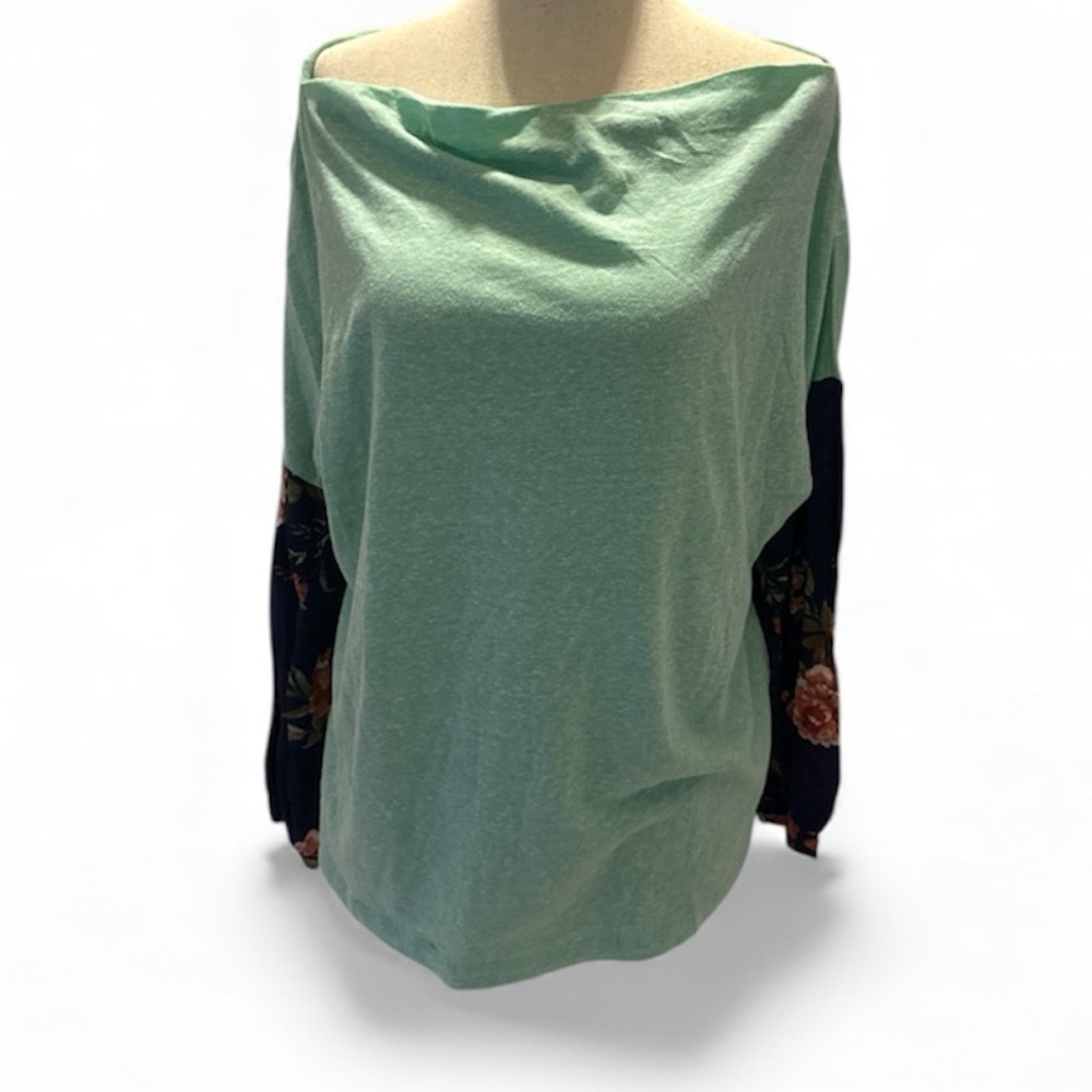 Umgee Mint and Floral Long Sleeve Top